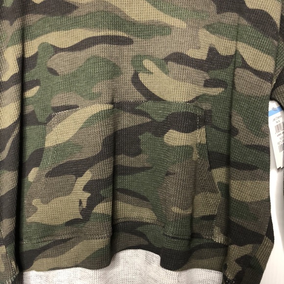 RDI Green Camo Thermal Waffle Knit Long Sleeved Top Small NEW - Picture 4 of 6